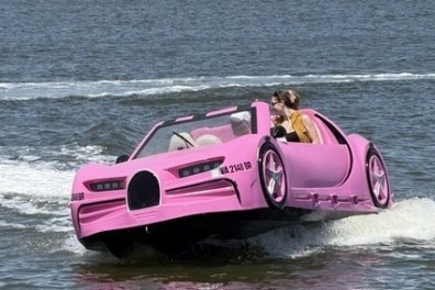 a small boat in a body of water